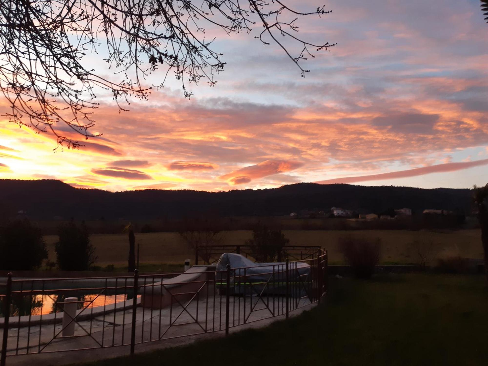 Chambres D'Hotes, B&B La Musardiere Alba-la-Romaine Bagian luar foto