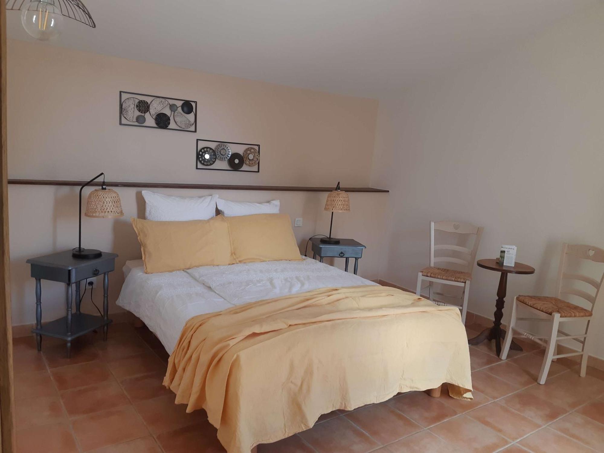 Chambres D'Hotes, B&B La Musardiere Alba-la-Romaine Bagian luar foto